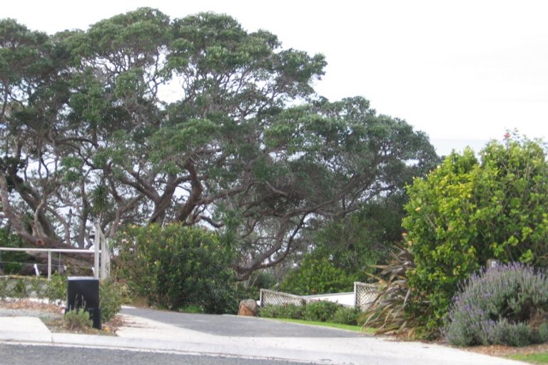 Photo of property in 9 Kyle Street, Leigh, 0985