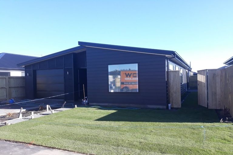 Photo of property in 11 Romney Drive, Belfast, Christchurch, 8051