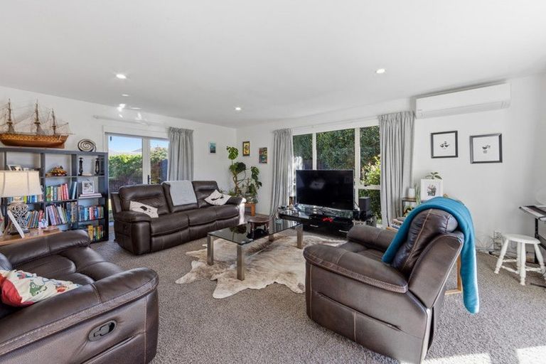 Photo of property in 12 Sophia Gardens, Halswell, Christchurch, 8025