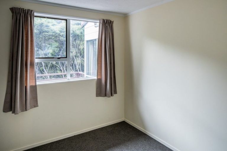 Photo of property in 23 Woolwich Close, Whitby, Porirua, 5024
