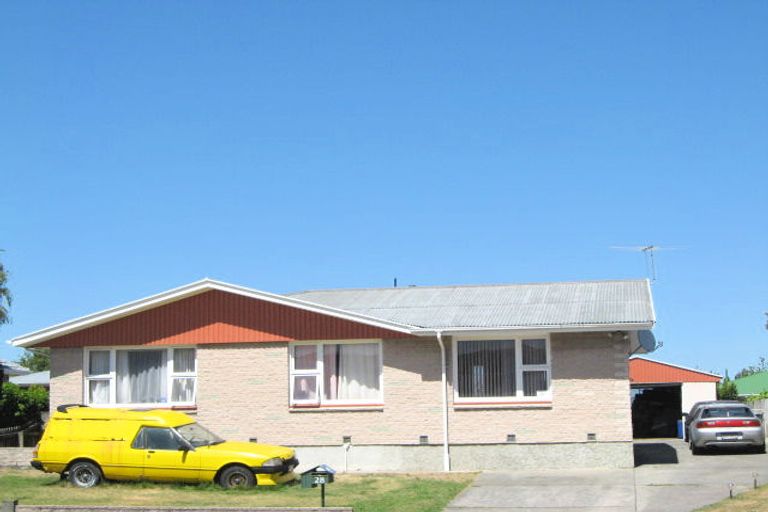 Photo of property in 28 Te Rama Place, Wainoni, Christchurch, 8061