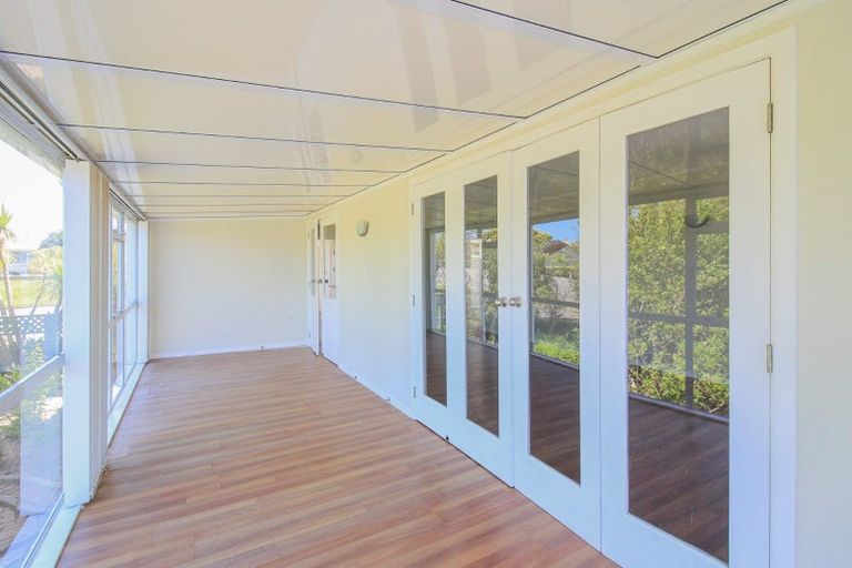 Photo of property in 2 Magnolia Grove, Maungaraki, Lower Hutt, 5010