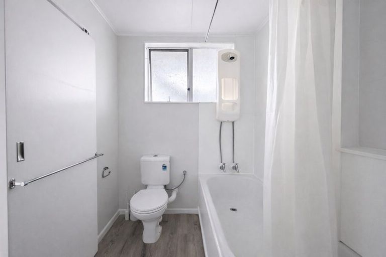 Photo of property in 46 Awamutu Grove, Waiwhetu, Lower Hutt, 5010