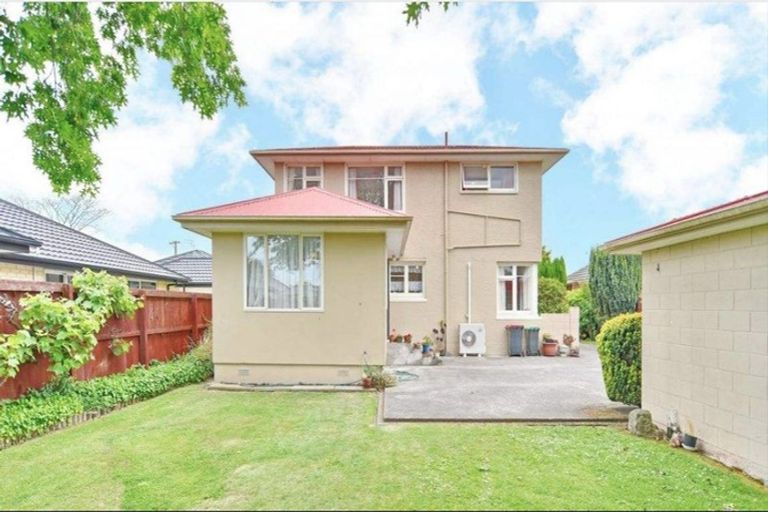 Photo of property in 222 Avonhead Road, Avonhead, Christchurch, 8042