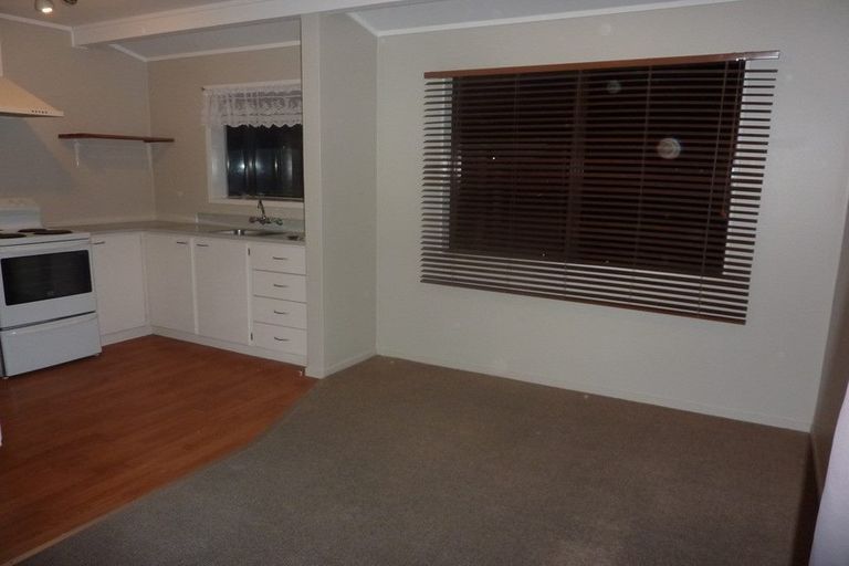 Photo of property in 2/6 Esperanto Road, Papatoetoe, Auckland, 2025