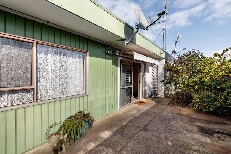 Photo of property in 2/875 Heaphy Terrace, Claudelands, Hamilton, 3214