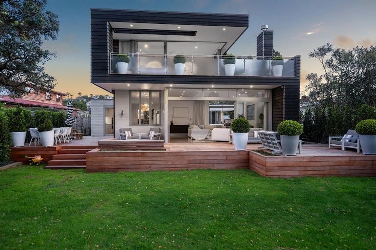 Photo of property in 37 Laurence Street, Manly, Whangaparaoa, 0930