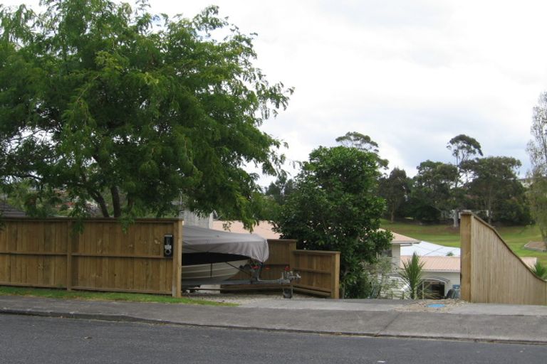 Photo of property in 85 Selwyn Crescent, Forrest Hill, Auckland, 0620