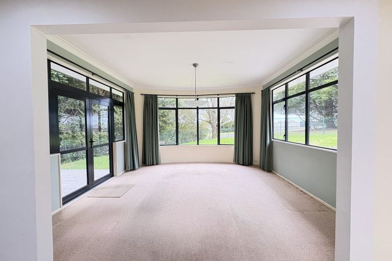 Photo of property in 30 Royal View Road, Te Atatu South, Auckland, 0610