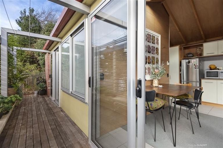Photo of property in 1b Manley Terrace, Newtown, Wellington, 6021