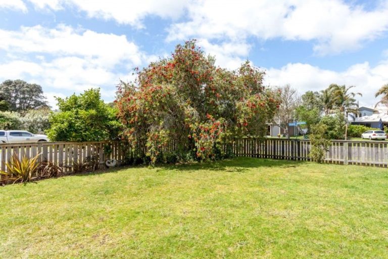 Photo of property in 29 Oyster Drive, Cooks Beach, Whitianga, 3591