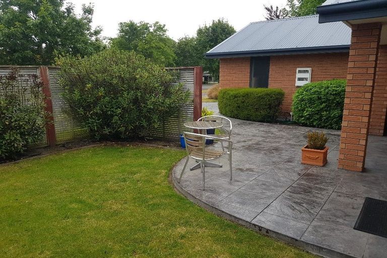 Photo of property in 6a Blarney Place, Casebrook, Christchurch, 8051