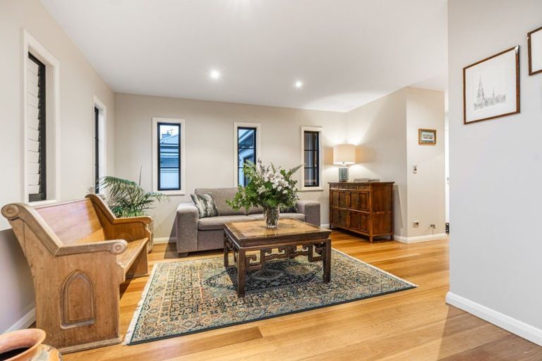 Photo of property in 7a Waterview Road, Favona, Auckland, 2024