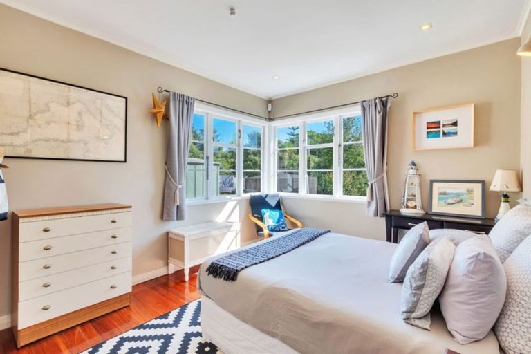 Photo of property in 2 Slater Road, South Head, Helensville, 0874