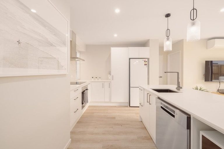 Photo of property in 6b Rawhiti Avenue, New Brighton, Christchurch, 8083