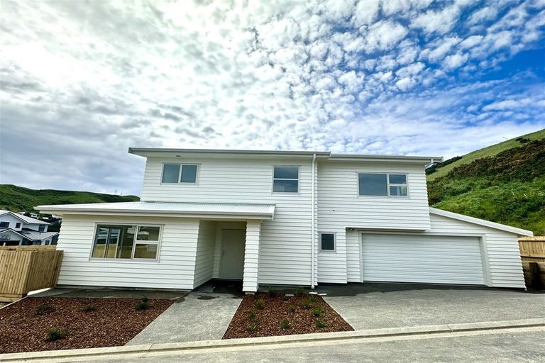 Photo of property in 31 Farnworth Terrace, Churton Park, Wellington, 6037