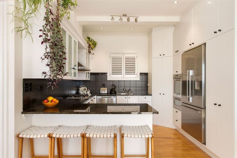 Photo of property in 30 Major Aitken Drive, Huntsbury, Christchurch, 8022