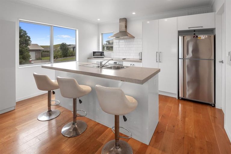 Photo of property in 2 Tua Tua Place, Baylys Beach, 0377