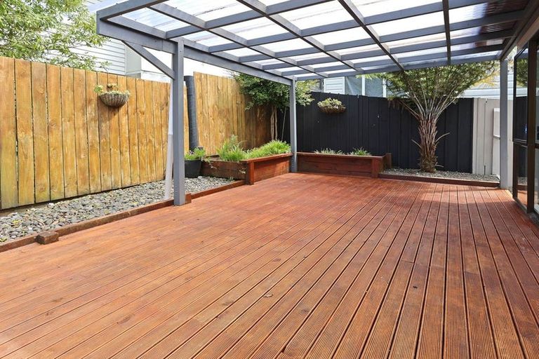 Photo of property in 216 Solar Road, Glen Eden, Auckland, 0602