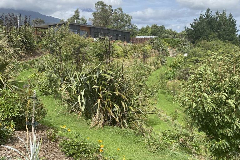 Photo of property in 444 Dover Road, Okato, New Plymouth, 4374