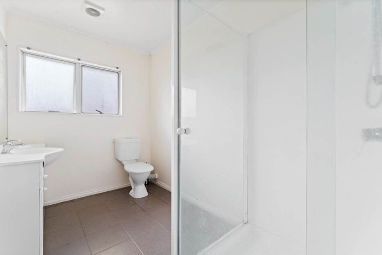 Photo of property in 18 Vintage Drive, Henderson, Auckland, 0612
