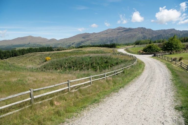 Photo of property in 93a Slope Hill Road, Lake Hayes, Queenstown, 9371