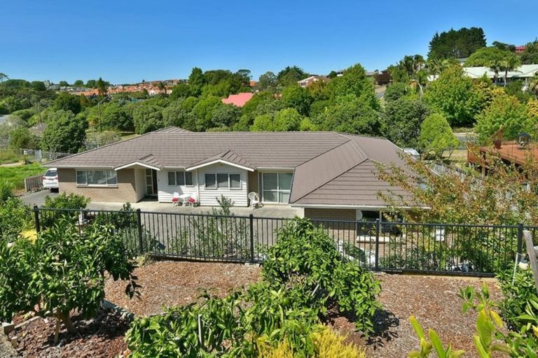 Photo of property in 8 Astrolabe Place, Gulf Harbour, Whangaparaoa, 0930