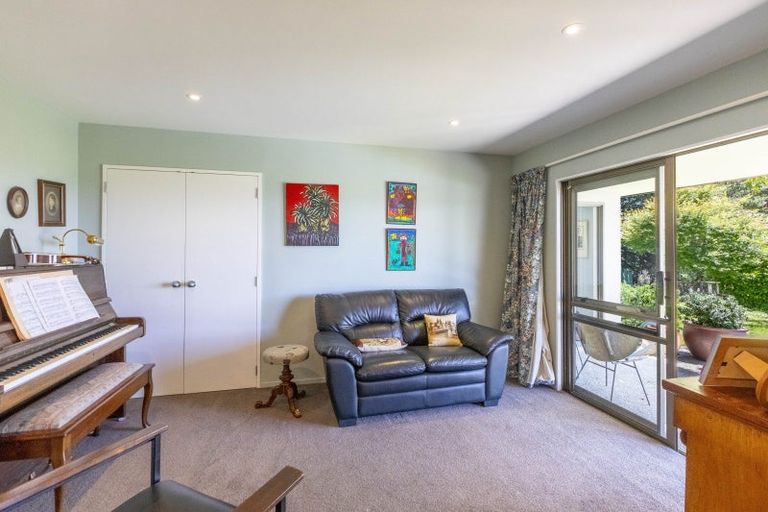 Photo of property in 15a Maharakeke Road, Waipukurau, 4281