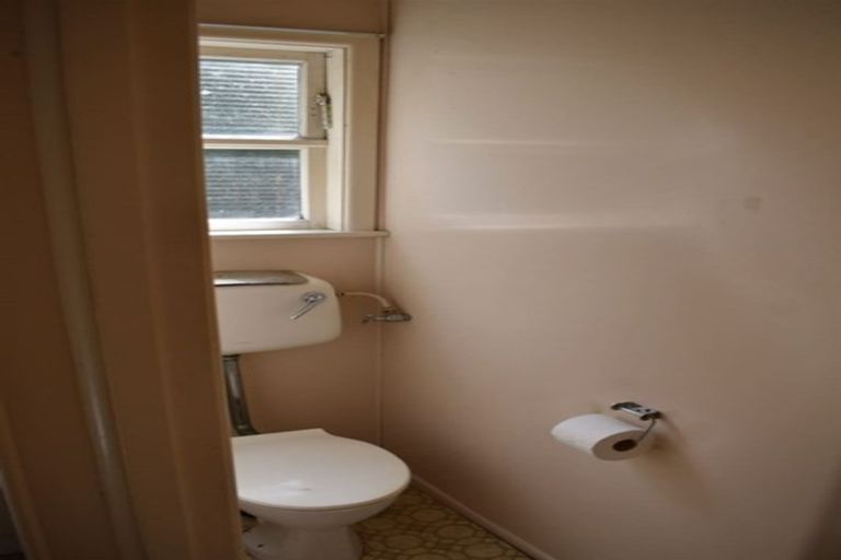 Photo of property in 27 Charlotte Avenue, Brooklyn, Wellington, 6021