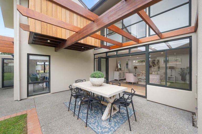 Photo of property in 37 Westerham Drive, Dannemora, Auckland, 2016