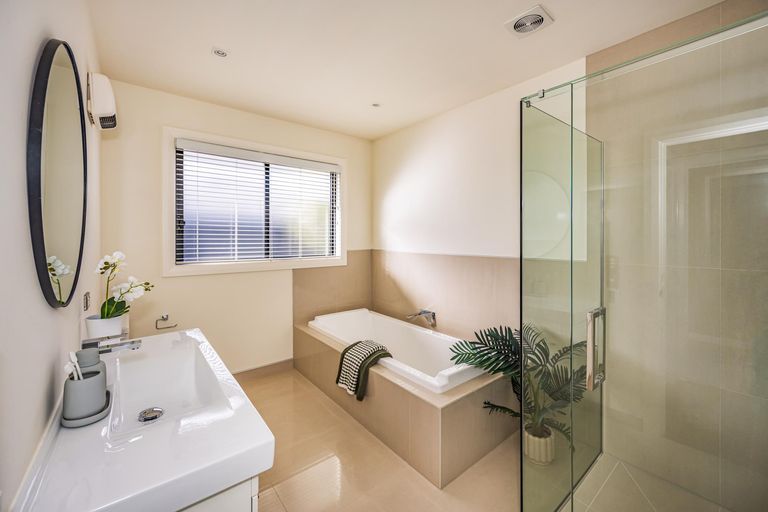 Photo of property in 2 Mcmullan Place, Oamaru North, Oamaru, 9400