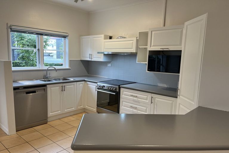 Photo of property in 274 Lake Road, Hauraki, Auckland, 0622