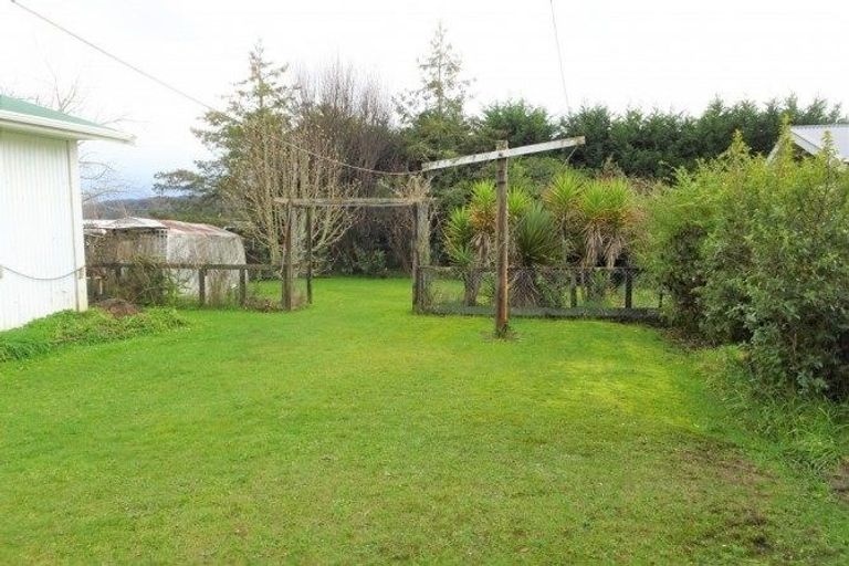 Photo of property in 1 Mawhera Street, Dobson, Greymouth, 7805