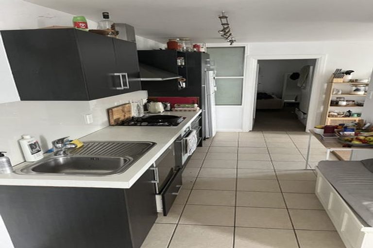 Photo of property in 65 Norwood Road, Bayswater, Auckland, 0622