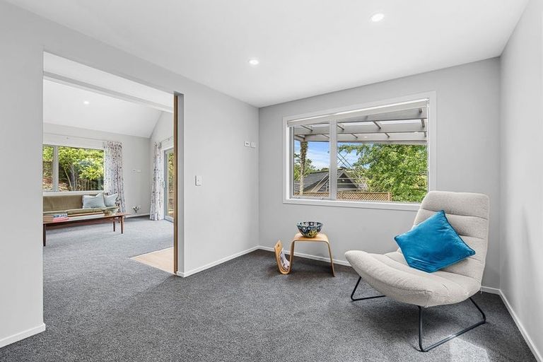 Photo of property in 5 Awanui Street, Merrilands, New Plymouth, 4312