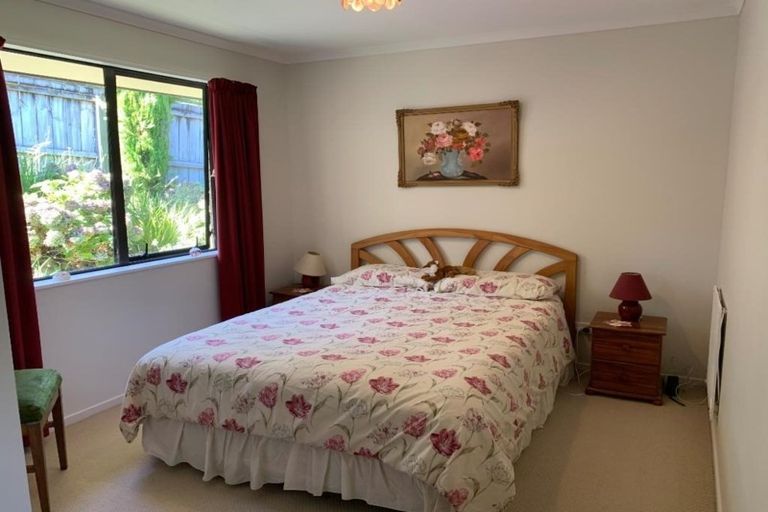 Photo of property in 42 Savoy Road, Orewa, 0931