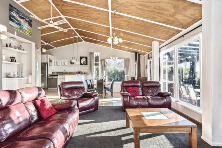 Photo of property in 18a Wade Place, Welcome Bay, Tauranga, 3175