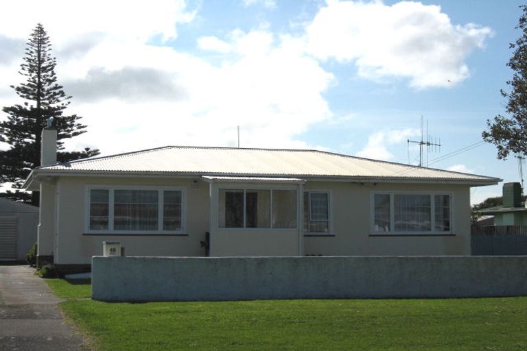 Photo of property in 48 Hood Street, Castlecliff, Whanganui, 4501