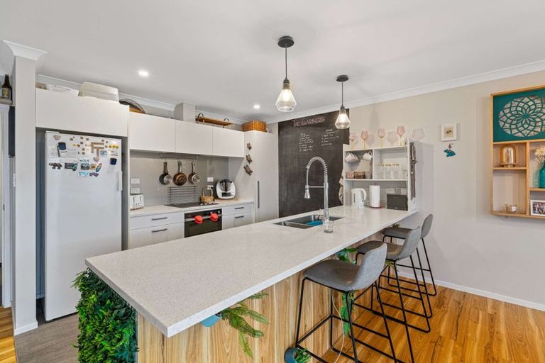 Photo of property in 22 Colombo Road, Waiuku, 2123