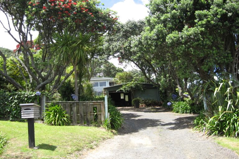 Photo of property in 113 Waitea Road, Muriwai, 0881