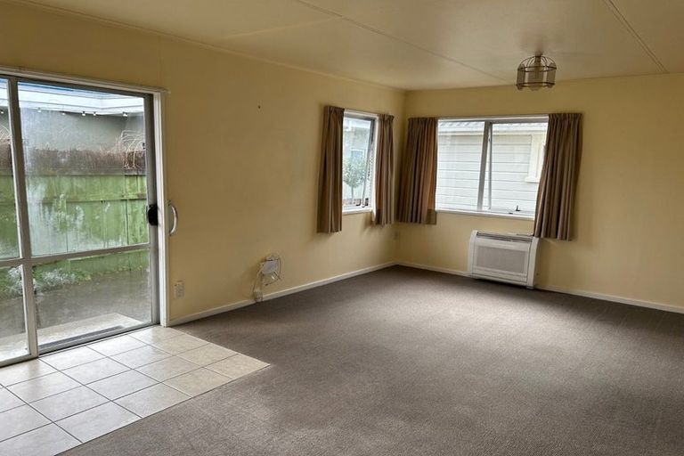 Photo of property in 2/44 The Esplanade, Westshore, Napier, 4110