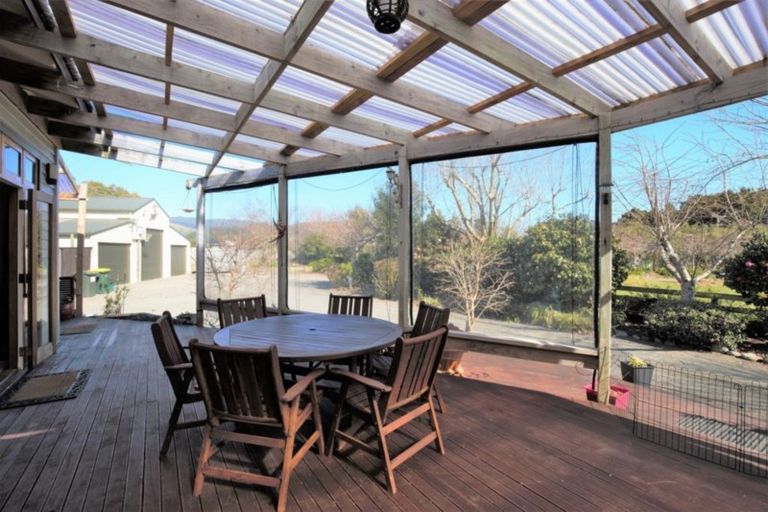 Photo of property in 155 Muhunoa East Road, Ohau, Levin, 5570