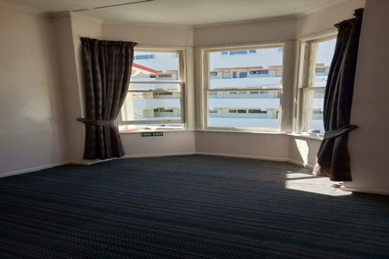 Photo of property in 5 Claremont Grove, Mount Victoria, Wellington, 6011