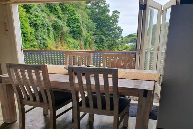 Photo of property in 98 Milton Road, Bluff Hill, Napier, 4110