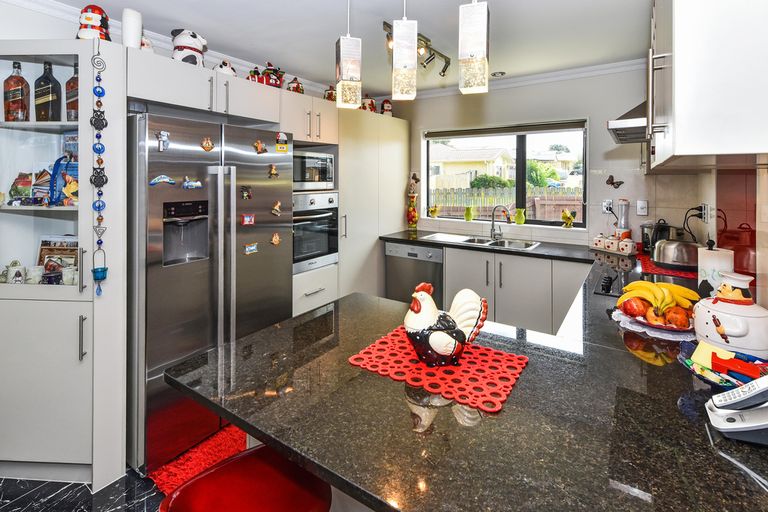 Photo of property in 19 Reremanu Place, Weymouth, Auckland, 2103