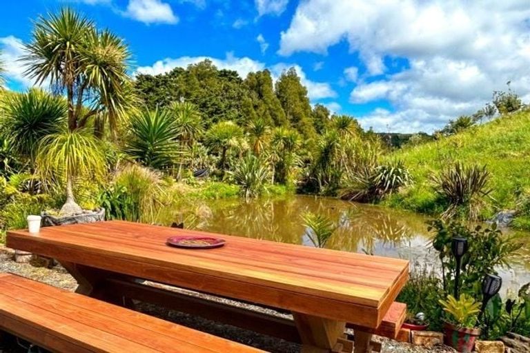 Photo of property in 1665 Matapouri Road, Matapouri, Whangarei, 0173