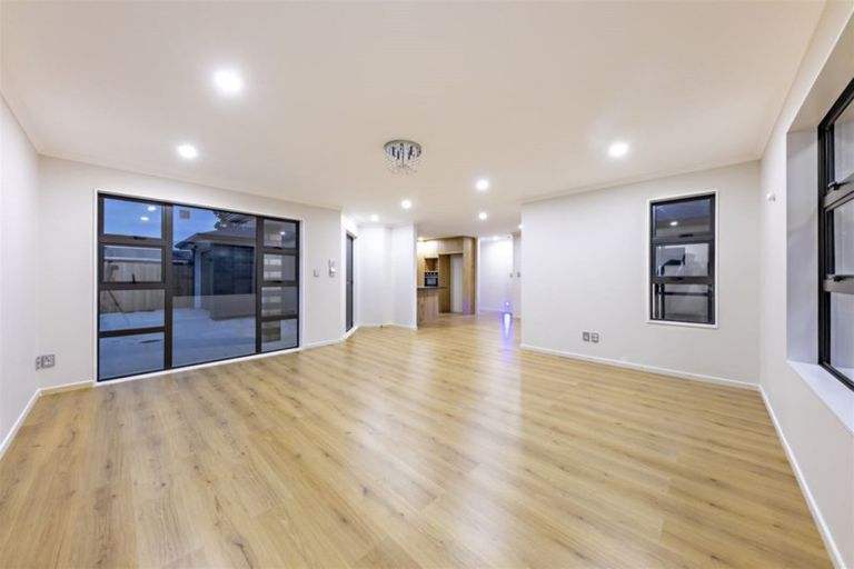 Photo of property in 19a Surrey Street, Hawera, 4610