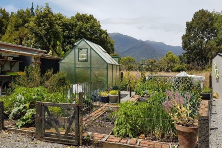 Photo of property in 8 Gladstone Street, Seddonville, Westport, 7891