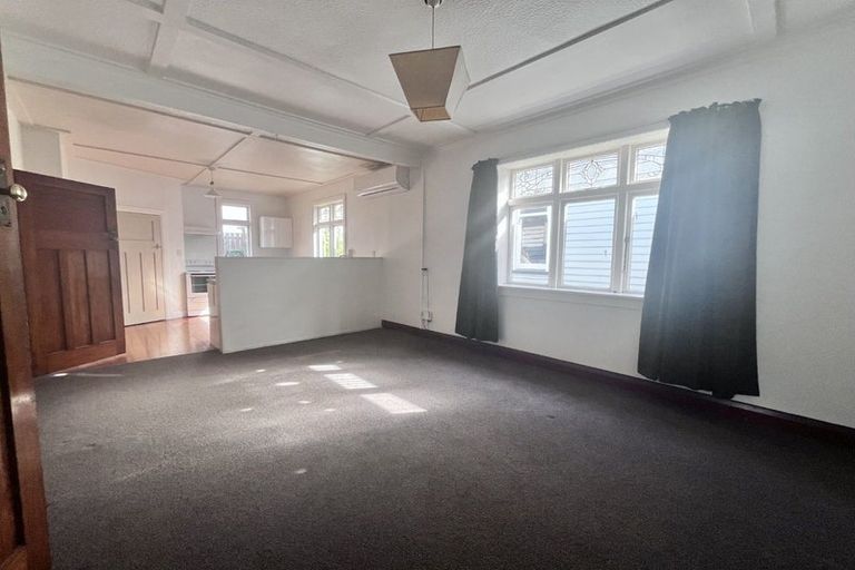 Photo of property in 43 Herald Street, Berhampore, Wellington, 6023