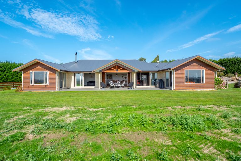 Photo of property in 437 Rolling Ridges Road, Levels Valley, Timaru, 7975